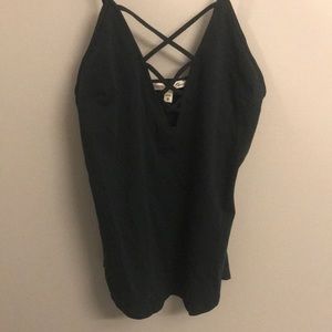**NEW** green strappy tank top (size M) 💚